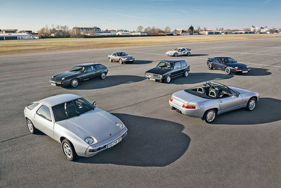30-Jahre-Porsche-928-1200x800-2374b4dac3a2c6db.jpg