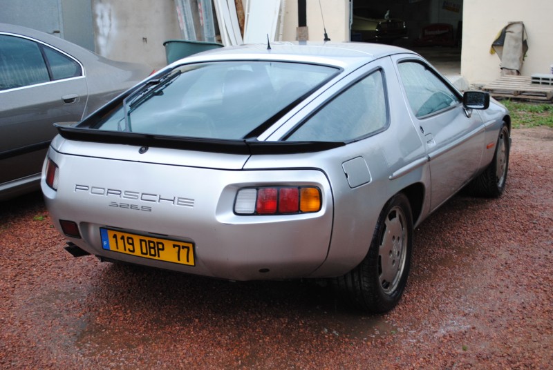 Porsche 928 S2 Grise 009.jpg