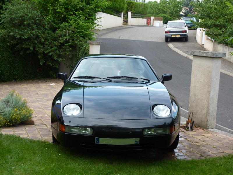 PORSCHE 928.JPG