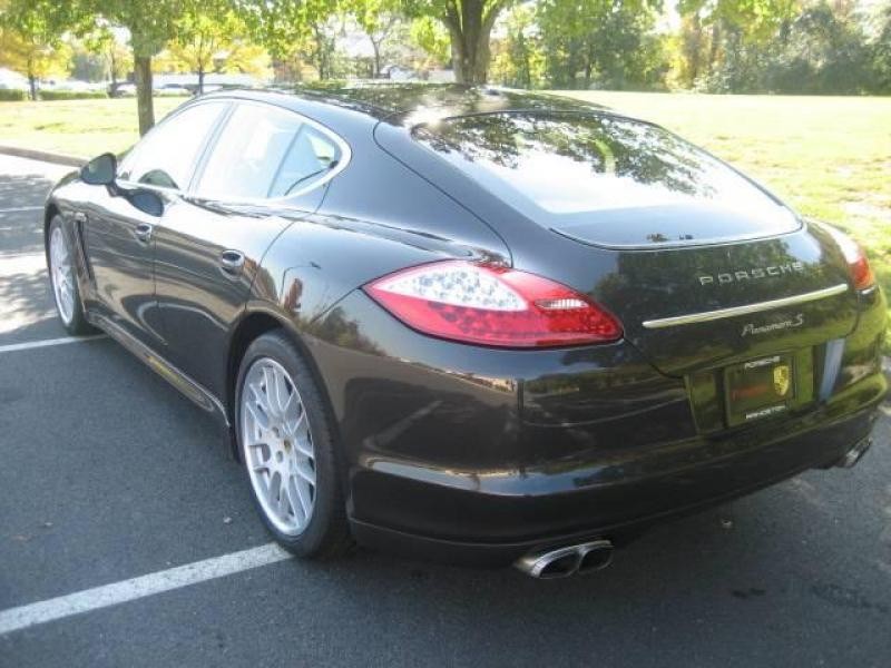 PORSCHE-Panamera.jpg