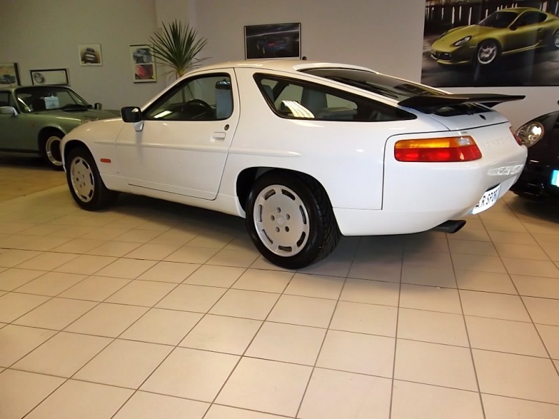 PORSCHE 928 S4 013.JPG