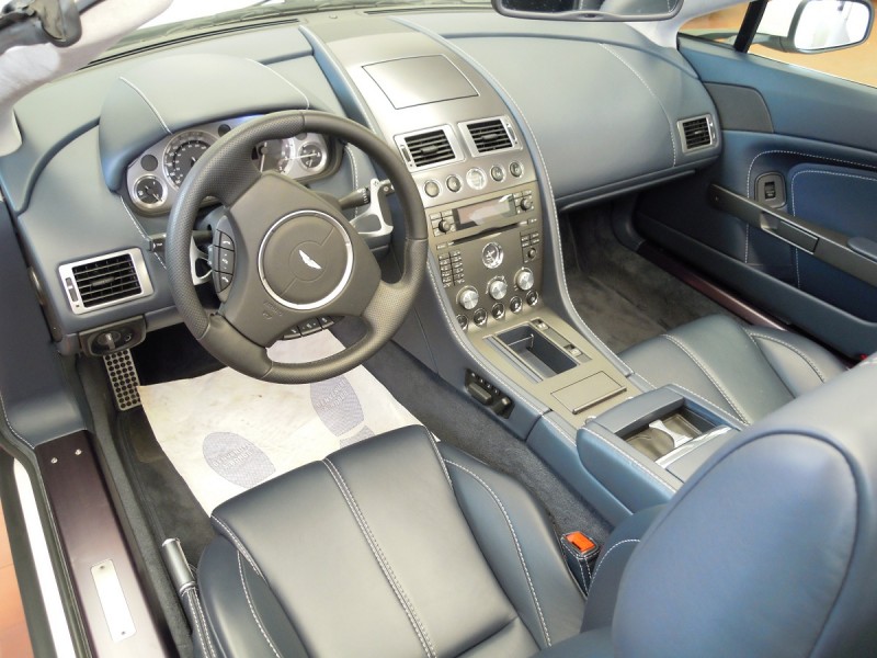 ASTON interieur (4).JPG