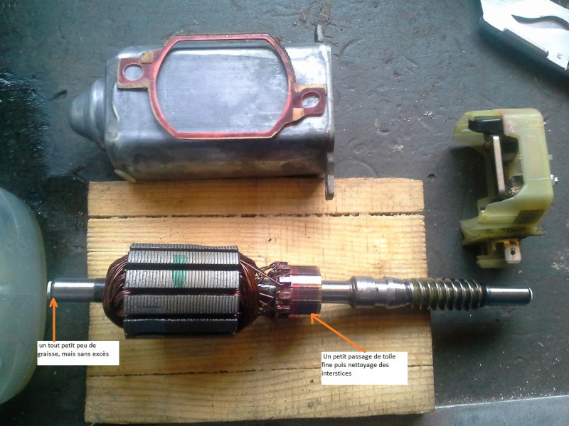 moteur vitre droit.jpg