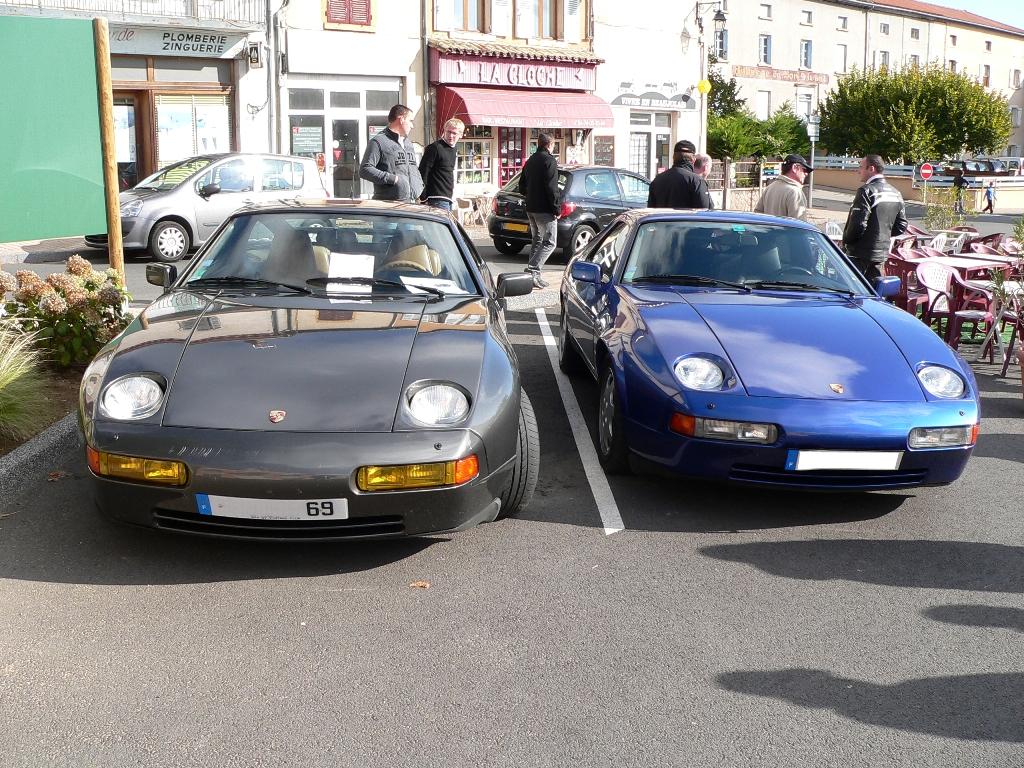 Deux 928 GT au Perréon.jpg