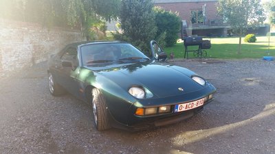 Porsche 928 face 30%.jpg