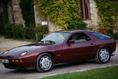 928_vs_XJS_24.JPG