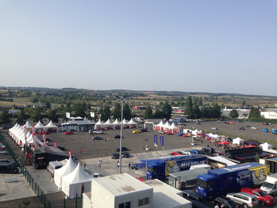le village vue de l'espace dédié aux femmes.jpg