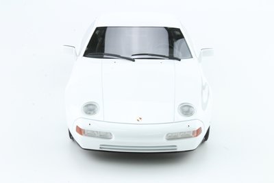 porsche-928-s4-gt-gts-club-sport-1988-white-04-web.jpg