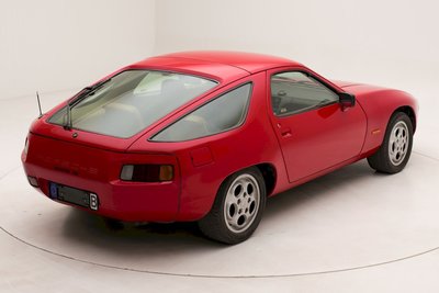 PORSCHE+928S%2C+1982-1770466.jpg