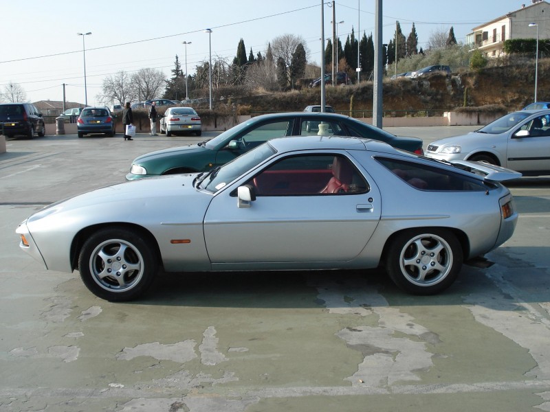 porsche 928 001.jpg