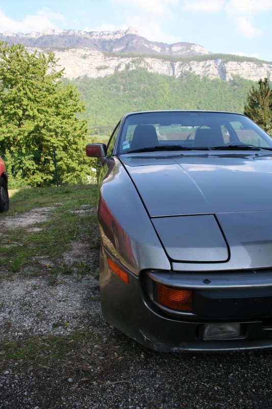 PORSCHE 944 008.jpg